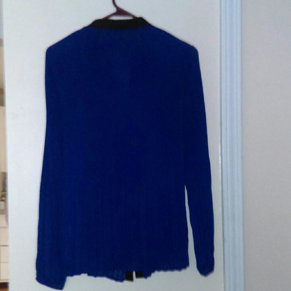 Blue blouse - Picture 2 of 2
